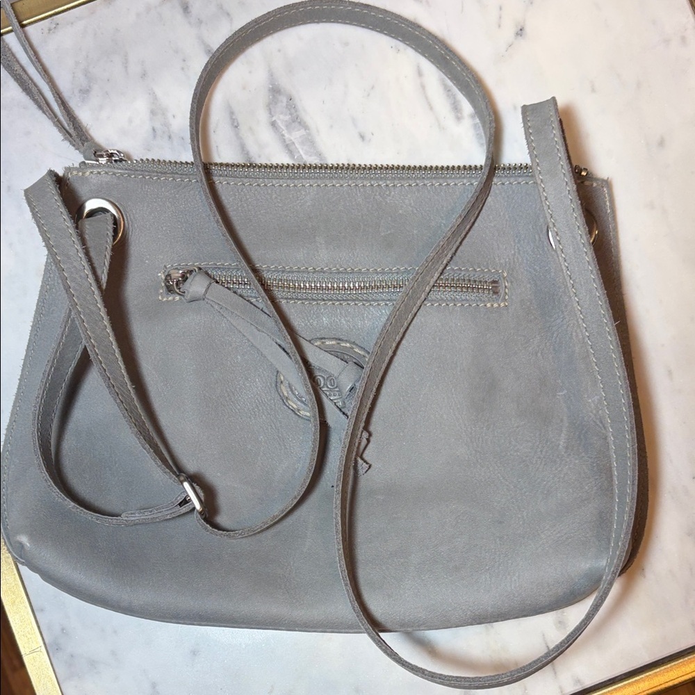 Roots Edie Bag Tribe *Small Discoloration* - Picture 2 of 9